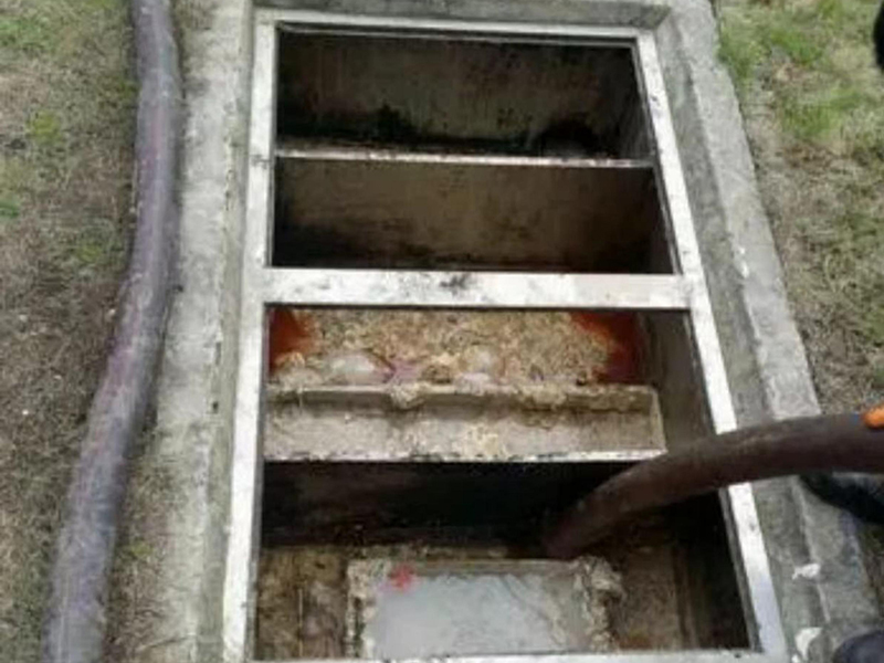 东城街道隔油池清理